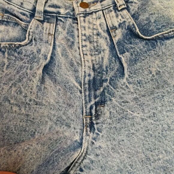Vintage Acid Wash Bacco Ultra High Rise Mom Jeans - Picture 16 of 16